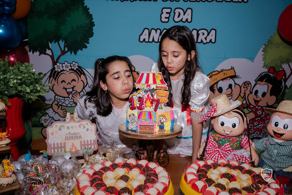 Arraiá da Izabella e da Ana Klara | Aniversário